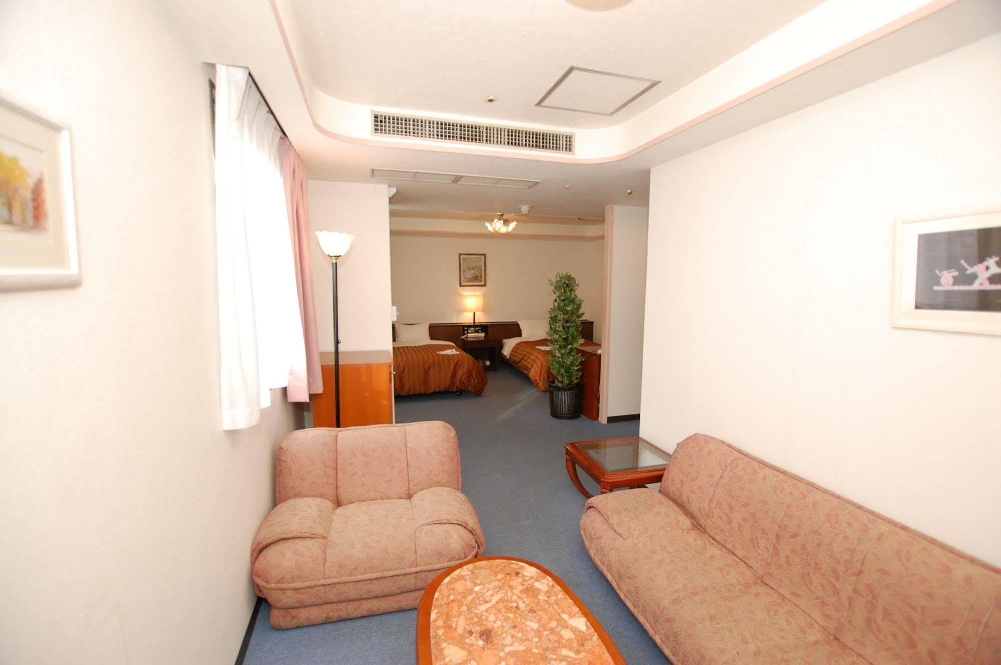 Hotel Rapport Senjukaku Sagamihara Buitenkant foto