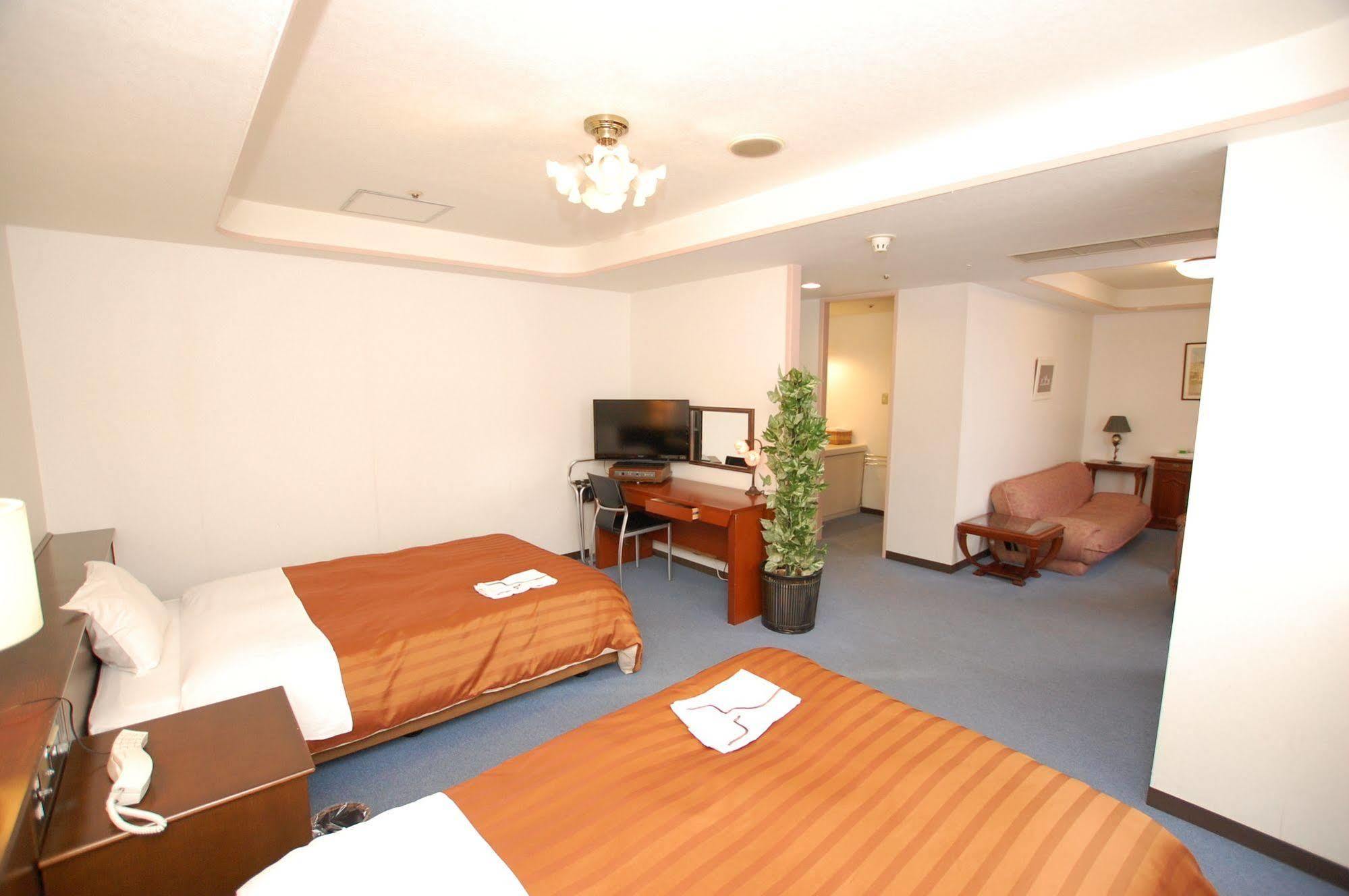 Hotel Rapport Senjukaku Sagamihara Buitenkant foto