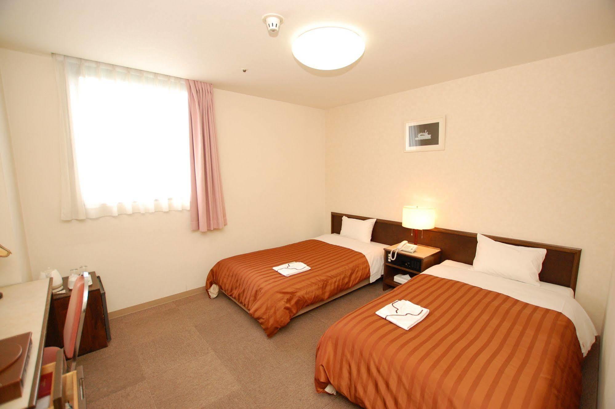 Hotel Rapport Senjukaku Sagamihara Buitenkant foto