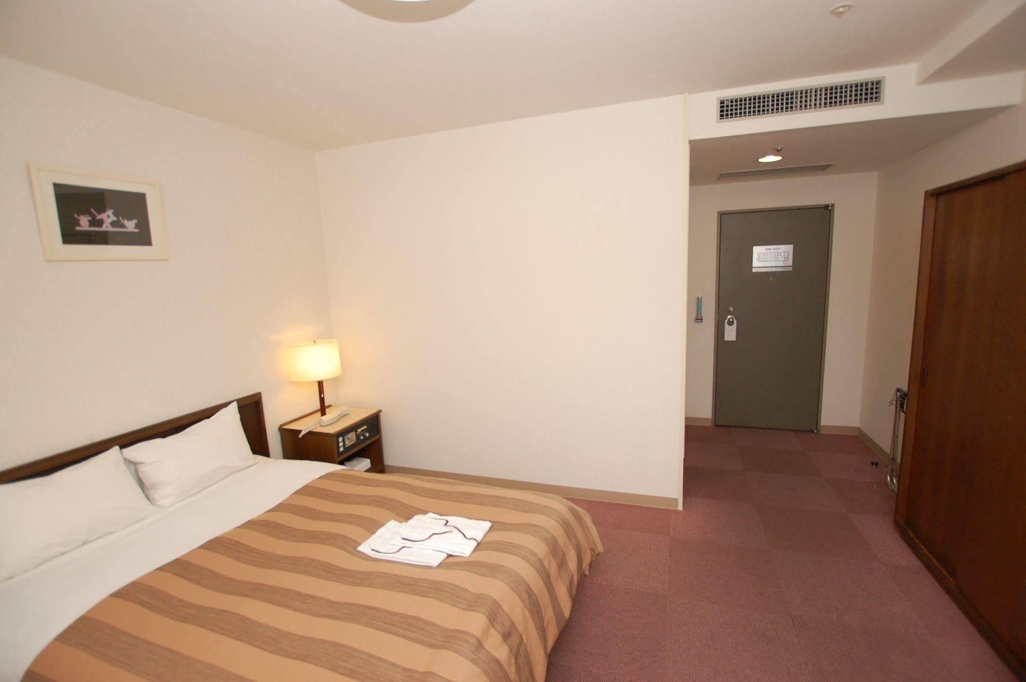 Hotel Rapport Senjukaku Sagamihara Buitenkant foto